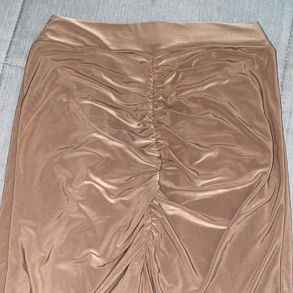 Pretty Little Thing Ruched Leggings Nude😍🤤 - Picture 2 of 7